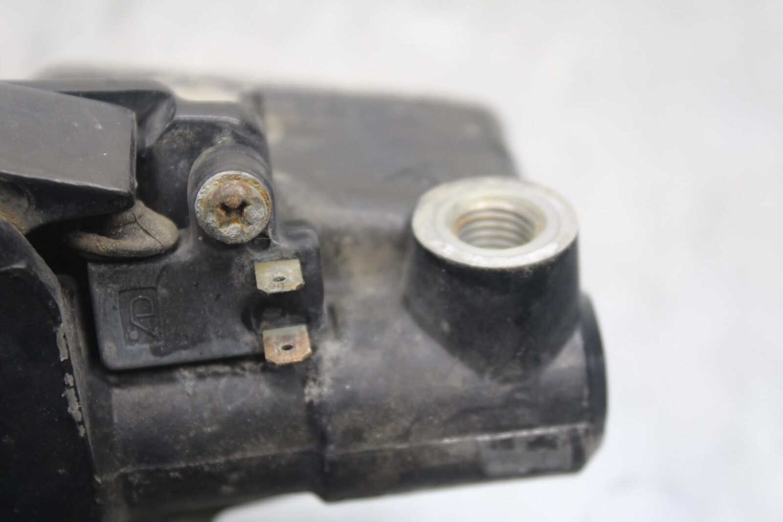 1988 Yamaha FZ600 FRONT BRAKE MASTER CYLINDER w/ LEVER BB601