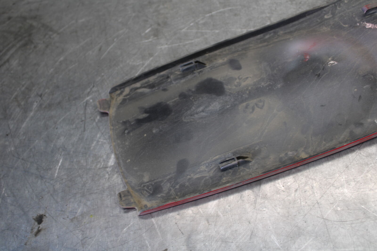 06-07 SUZUKI GSXR 600 REAR BACK TAIL UNDERTAIL FAIRING COWL FENDER BB694