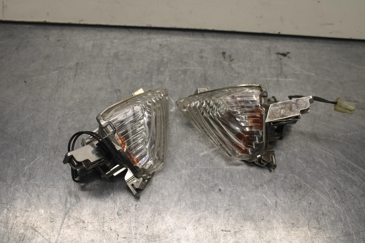 2007 Suzuki GSXR1000 FRONT AND REAR  LEFT RIGHT TURN SIGNALS BB83