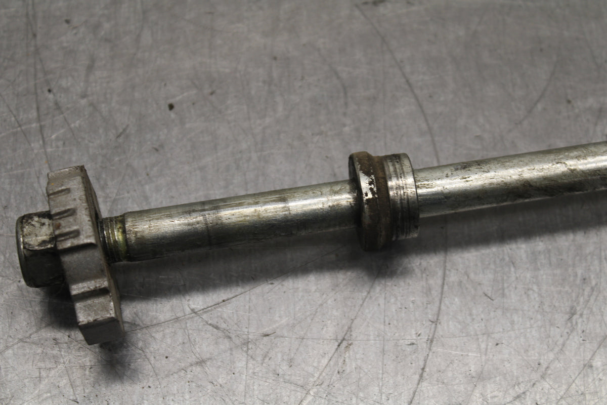 13-16 KTM 390 DUKE REAR AXLE BACK WHEEL RIM PIVOT BOLT AXEL BB748
