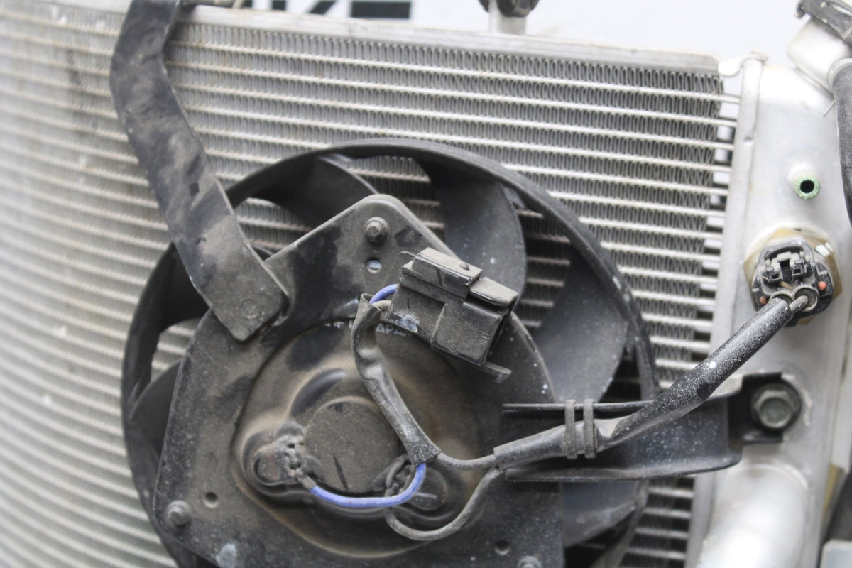 04-05 SUZUKI GSXR600 ENGINE RADIATOR MOTOR COOLER COOLING RADIATER BB329