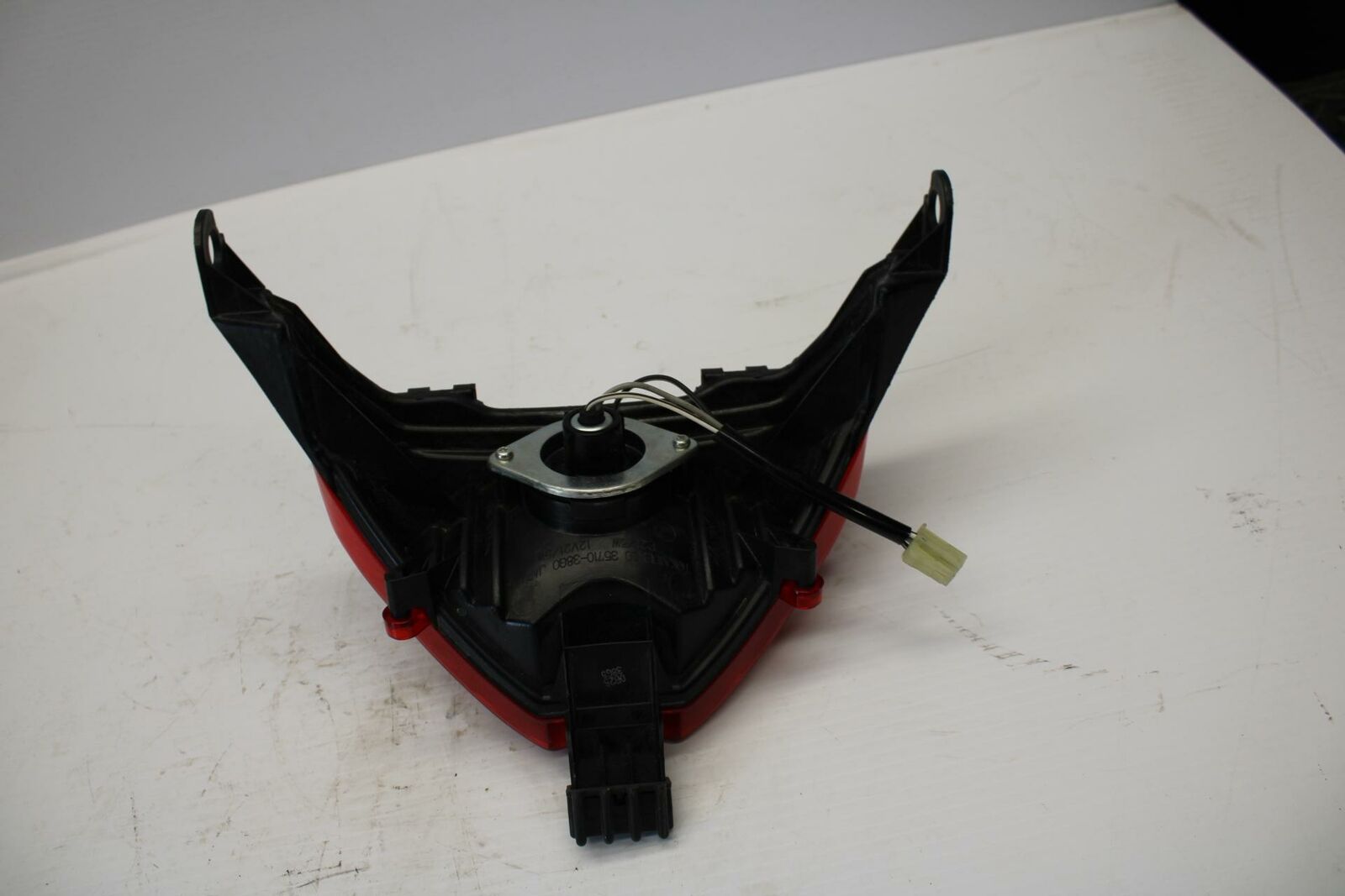 13-16 SUZUKI BANDIT 1250S ABS REAR TAIL TAILLIGHT BACK BRAKE LIGHT #B BB238