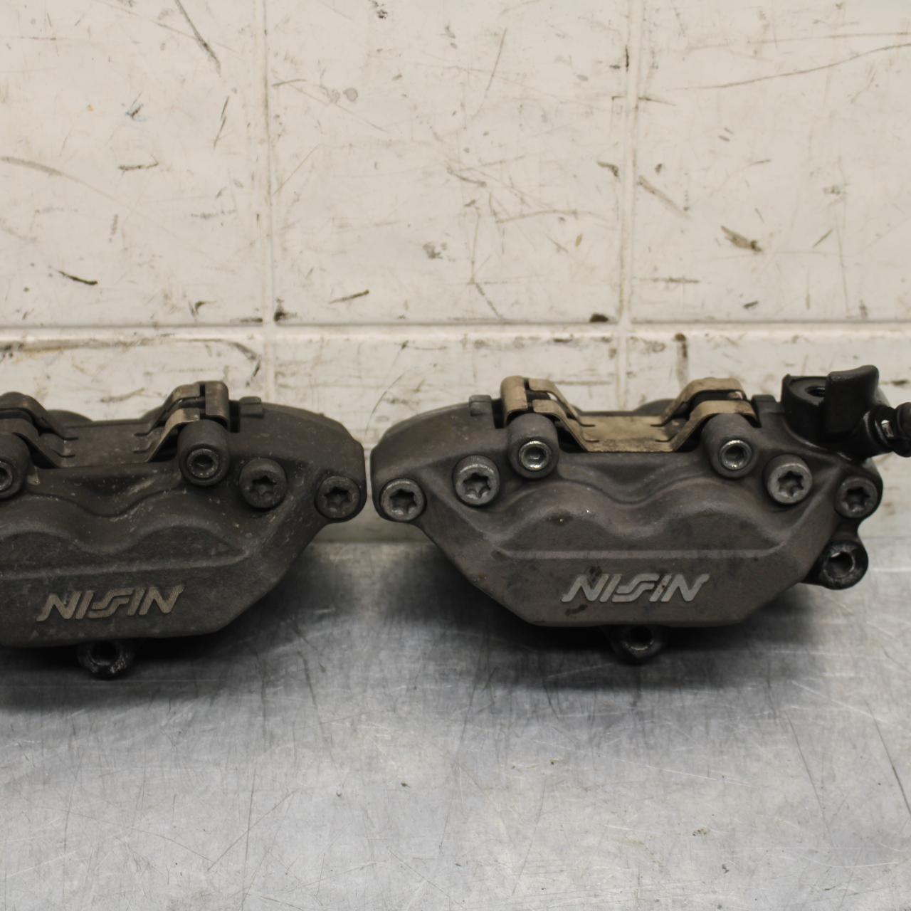 2000 Honda CBR600F4 RIGHT LEFT FRONT BRAKE CALIPER SET PAIR CALIPERS BB552