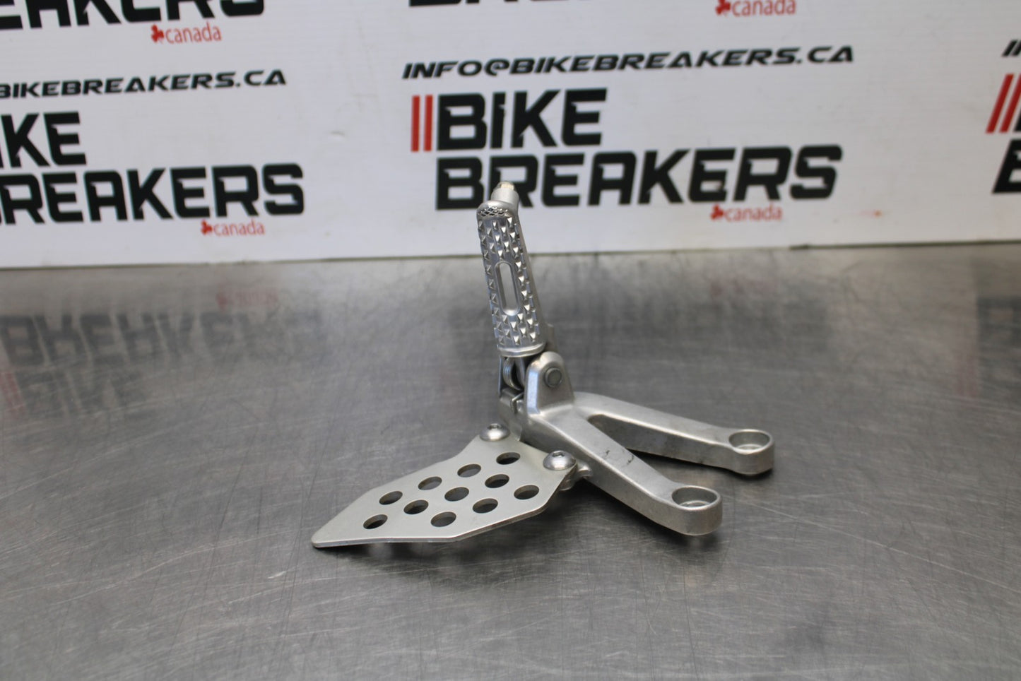 13-24 HONDA CBR600RR LEFT REARSET REAR SET DRIVER FOOT PEG REST STOP BB772