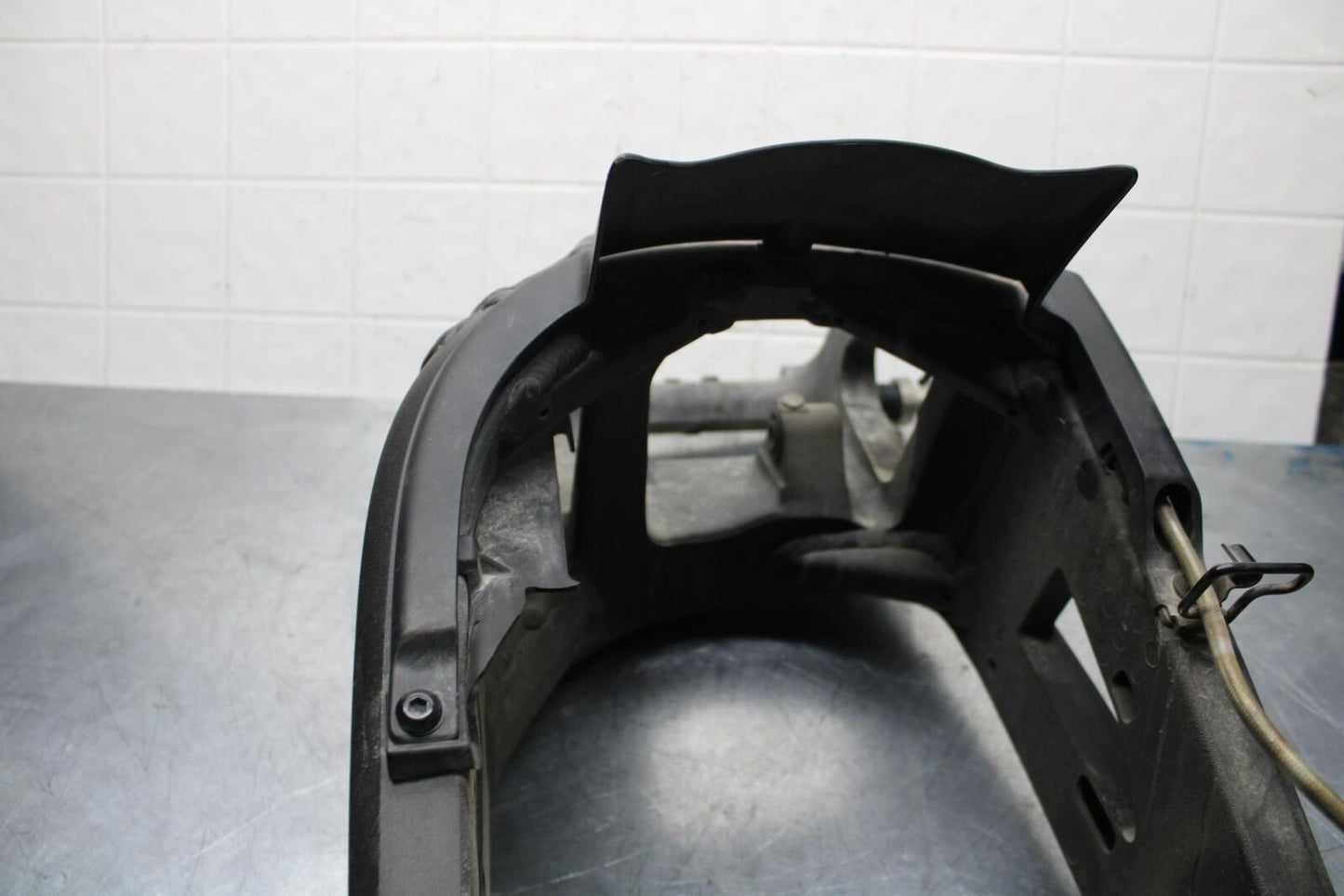 16-20 KAWASAKI ZX10R REAR SWINGARM BACK SUSPENSION SWING ARM BB591