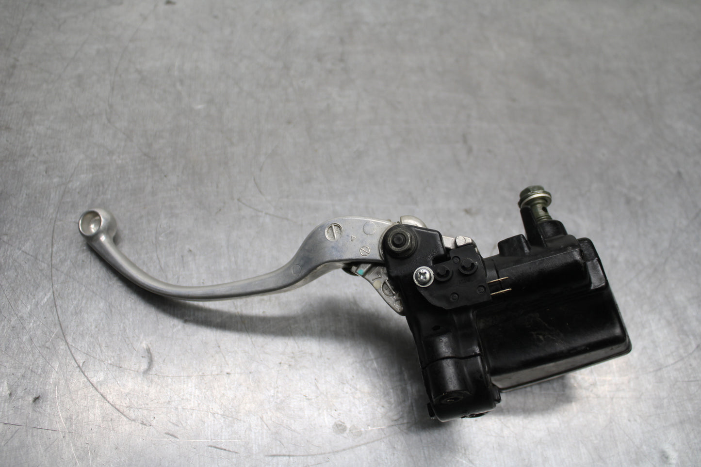 07-09 KAWASAKI VERSYS 650 FRONT BRAKE MASTER CYLINDER w/ LEVER BB125