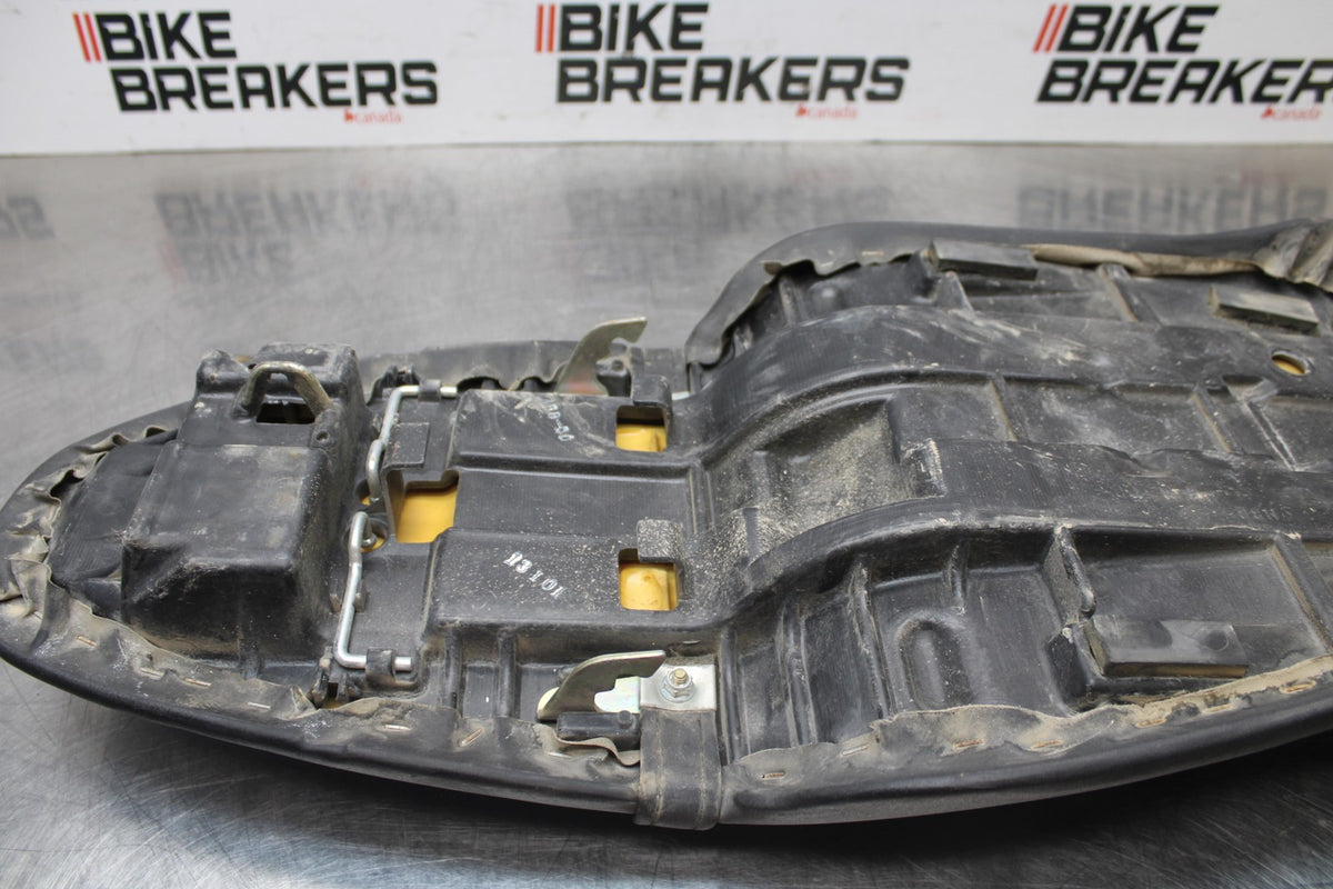 98-05 HONDA SUPER HAWK 1000 VTR1000F FRONT REAR SEAT SADDLE BB821