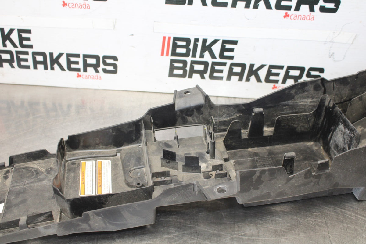 15-17 YAMAHA FJ09 REAR BACK TAIL UNDERTAIL BATTERY TRAY PLASTIC BB906