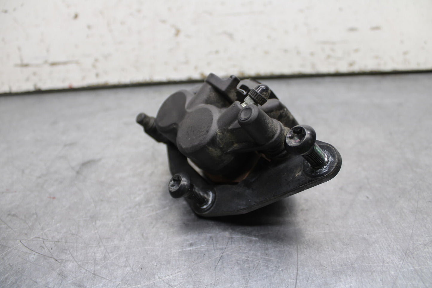 19-24 YAMAHA R3 RIGHT FRONT BRAKE CALIPER BB736
