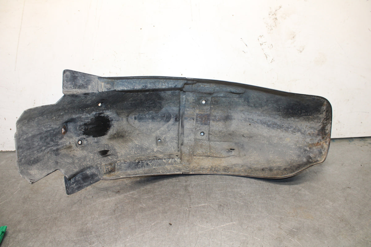 85-86 SUZUKI MADURA 1200 REAR BACK WHEEL FENDER MUD GUARD  BB691