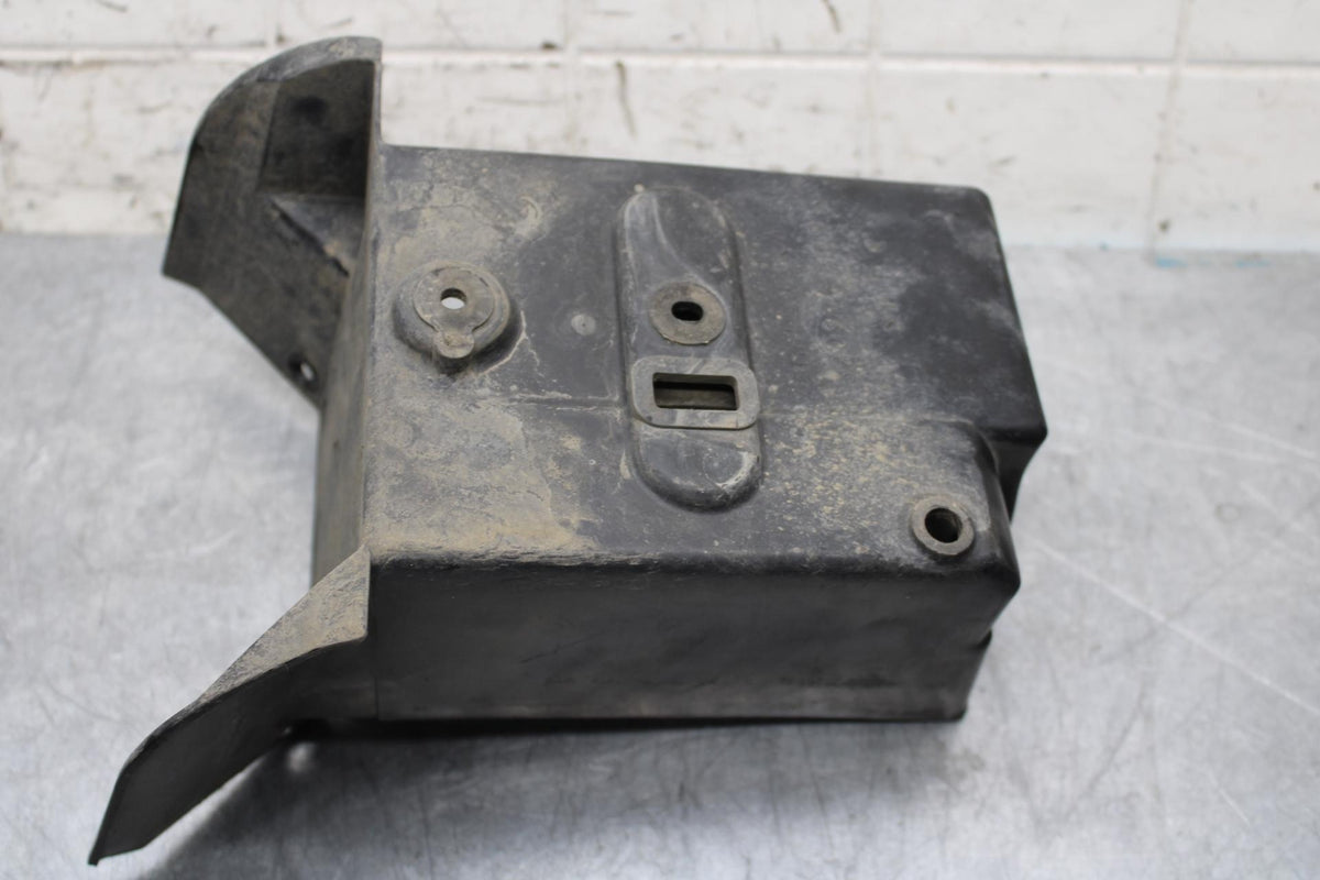 2005 Kawasaki Vulcan 1600 VN1600D Nomad BATTERY TRAY BOX HOLDER BB556