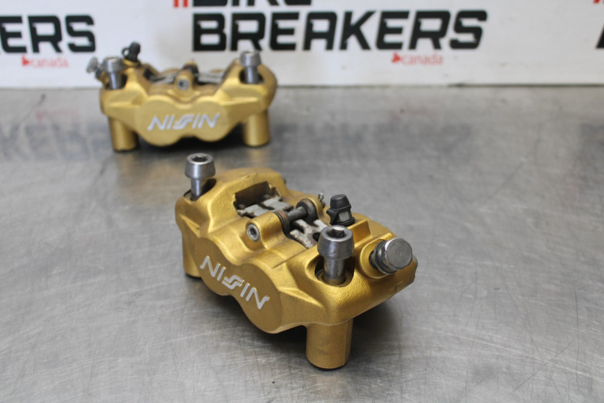 12 TRIUMPH STREET TRIPLE R RIGHT LEFT FRONT BRAKE CALIPER SET PAIR BB914