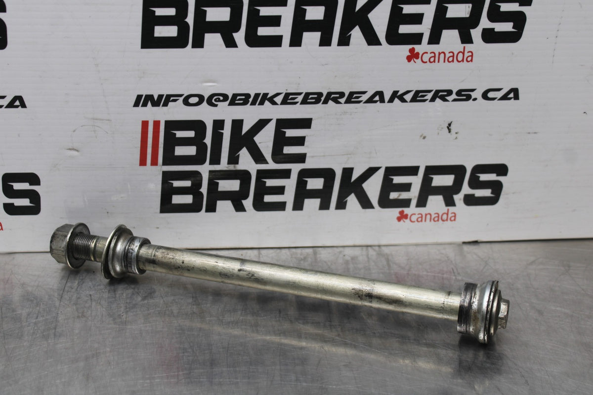 17-24 SUZUKI SV650 REAR AXLE BACK WHEEL RIM PIVOT BOLT AXEL BB829