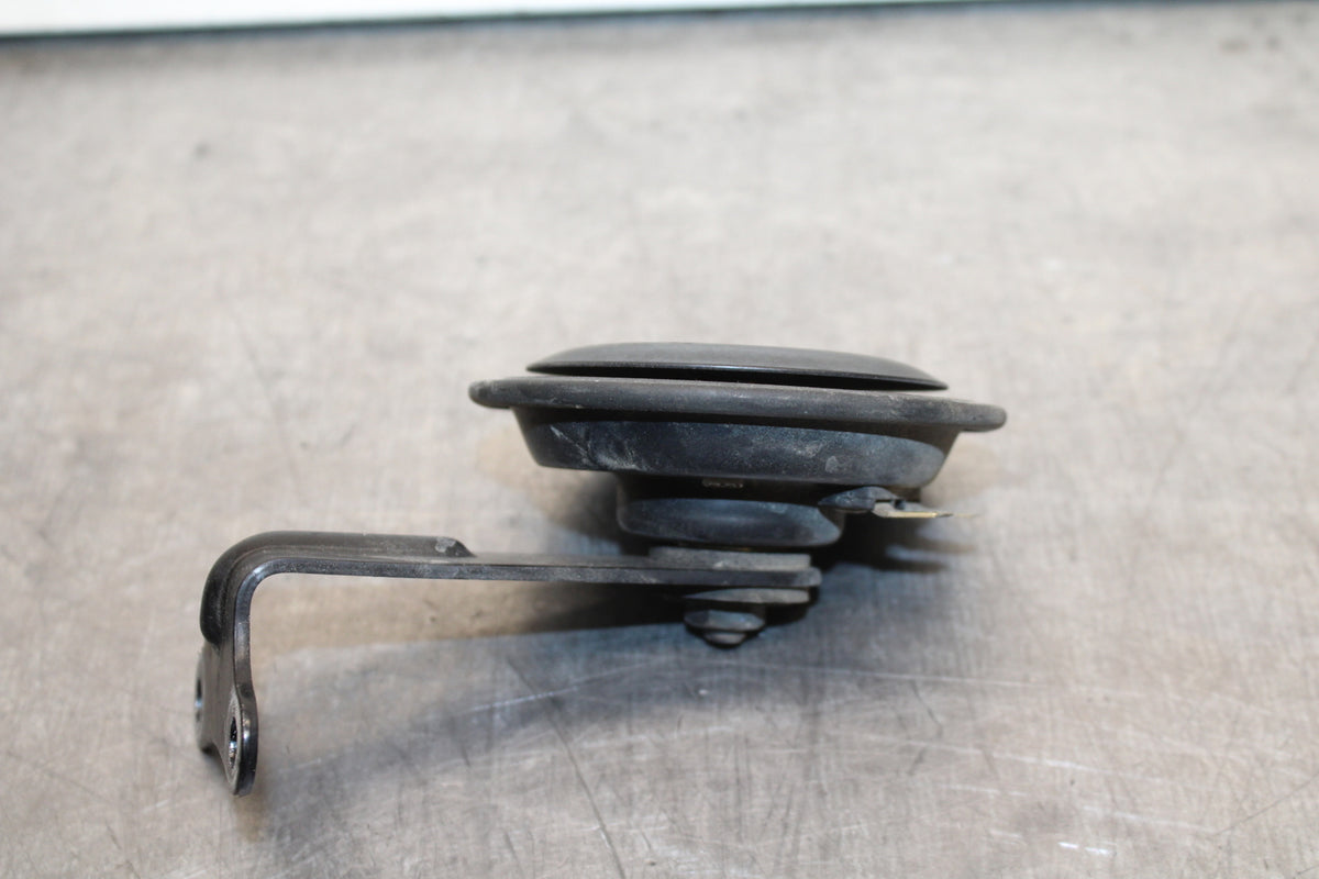 08-10 SUZUKI GSXR 600 HORN SIGNAL BB753