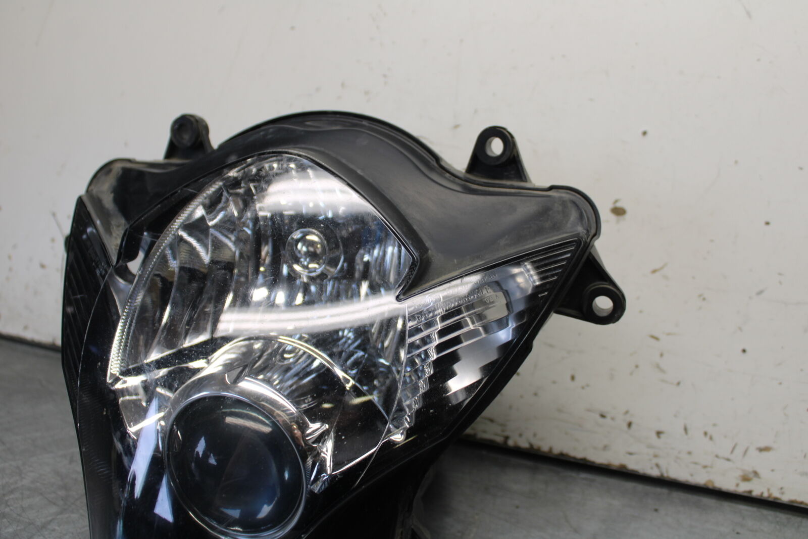 06-07 SUZUKI GSXR 600 FRONT HEADLIGHT HEAD LIGHT LAMP BB243