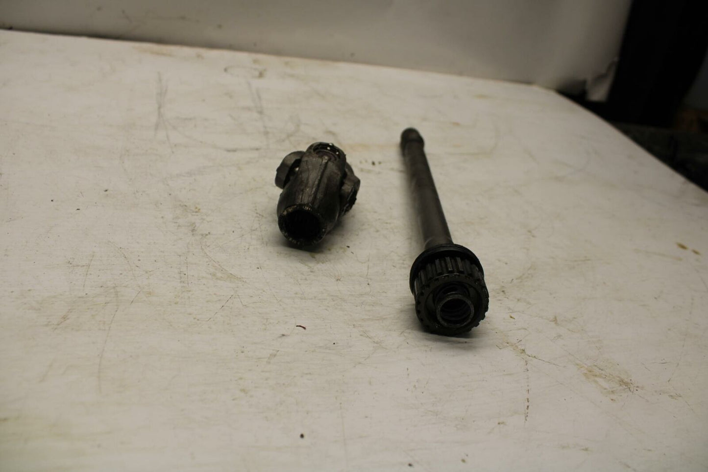 05-07 HONDA VTX1800F2 U UNIVERSAL JOINT GEAR & SHAFT BB351