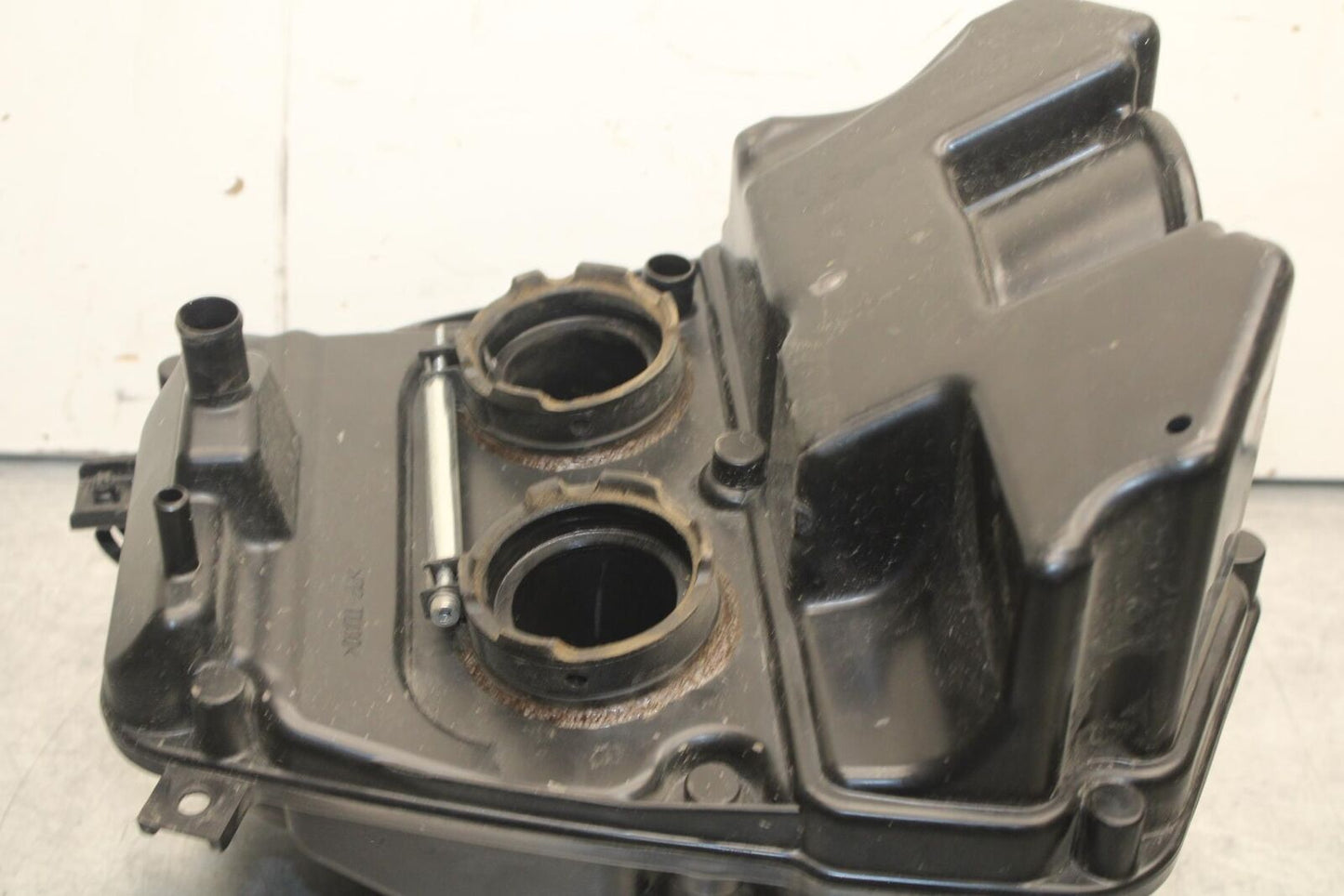 12-17 KAWASAKI ER-6N Z650 AIRBOX AIR INTAKE FILTER BOX BB607