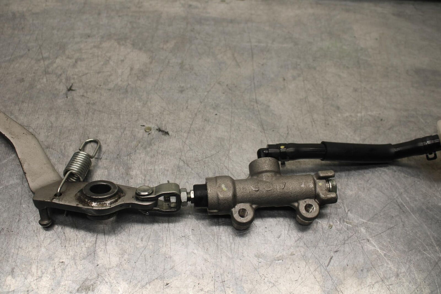 12-17 KAWASAKI ER-6N Z650 REAR BACK BRAKE MASTER CYLINDER W RESERVOIR BB607