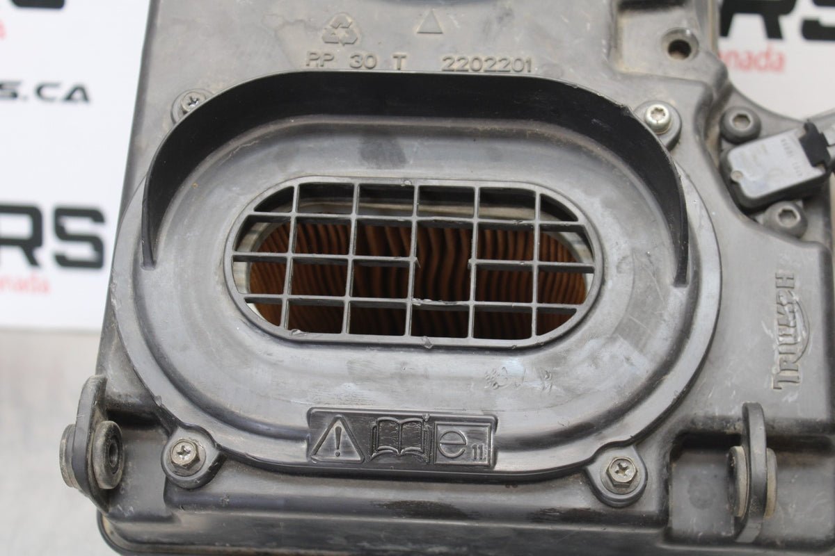 05 TRIUMPH ROCKET III AIRBOX AIR INTAKE FILTER BOX BB186