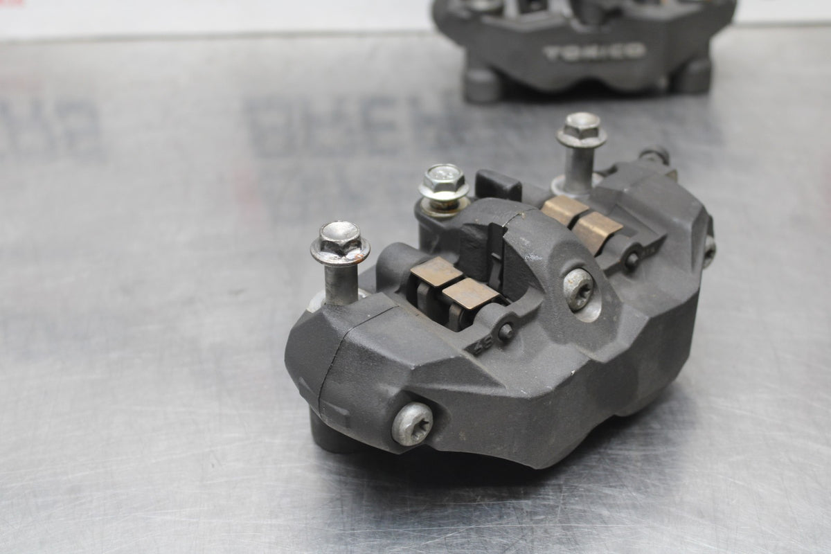 08-10 SUZUKI GSXR 600 RIGHT LEFT FRONT BRAKE CALIPER SET PAIR CALIPERS BB835