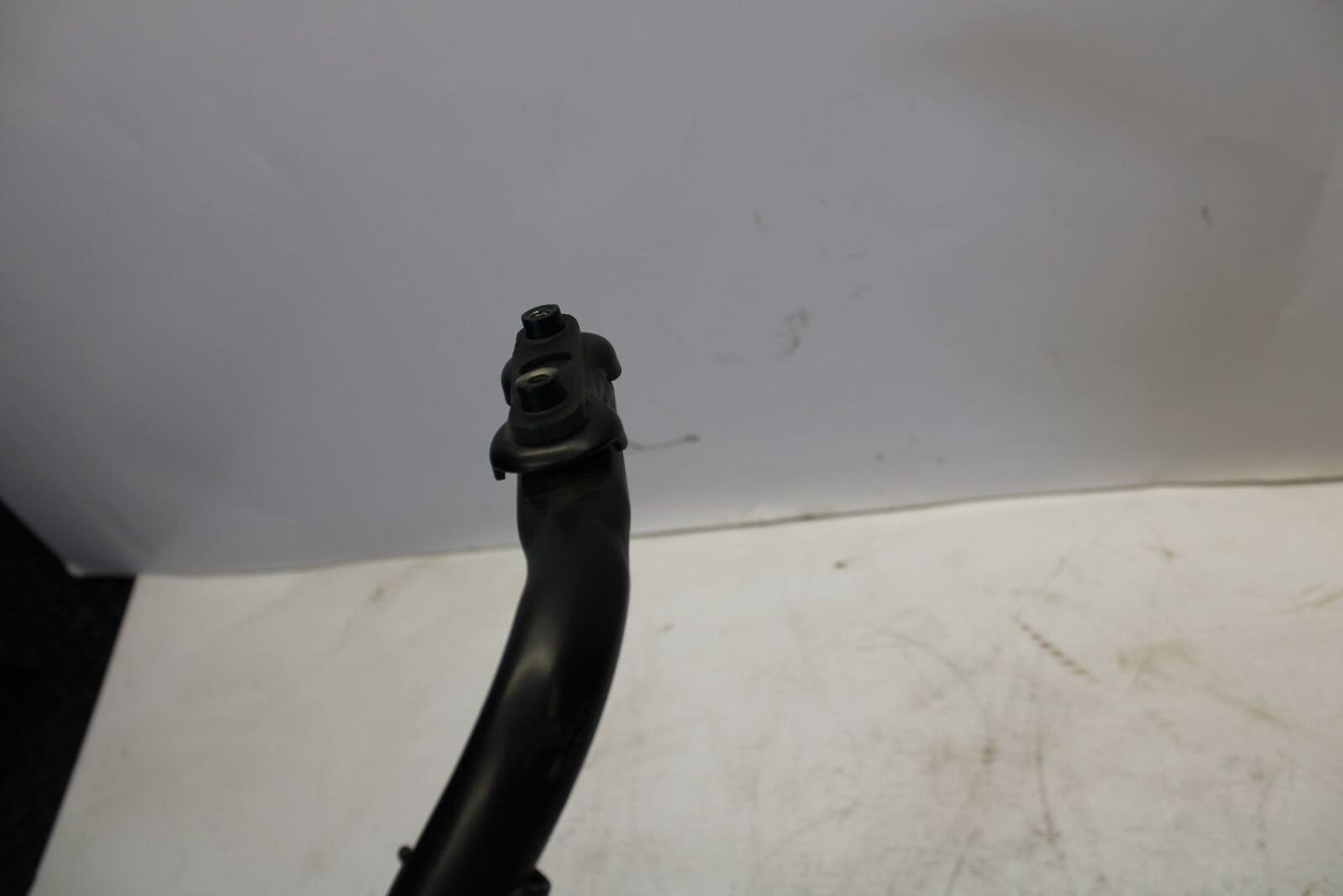 04-09 SUZUKI GS500F UPPER FAIRING MIRROR GAUGES STAY BRACKET BB261