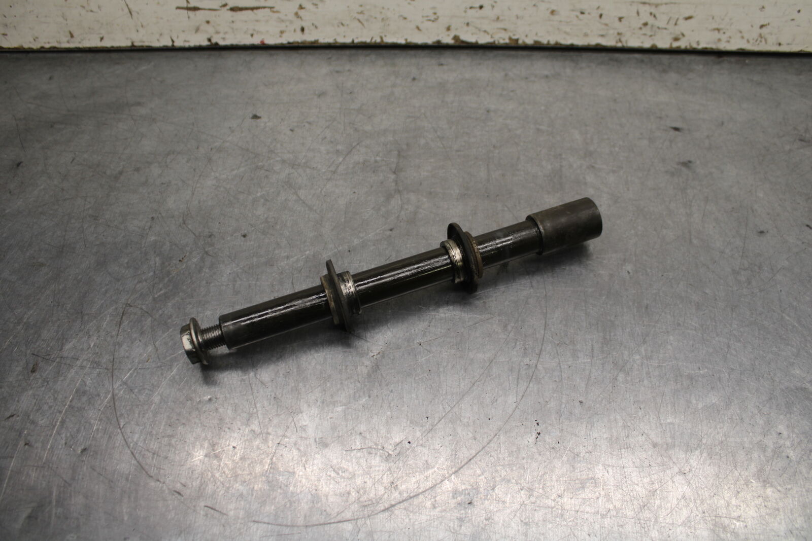06-07 YAMAHA YZF R6 FRONT WHEEL RIM AXLE PIVOT BOLT BB742