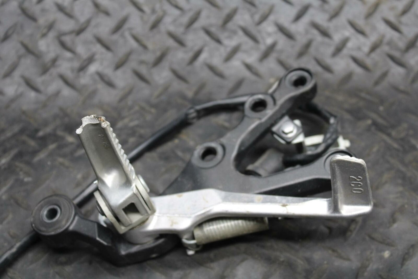 08-16 YAMAHA YZF R6 RIGHT REARSET REAR SET DRIVER FOOT PEG REST STOP BB209