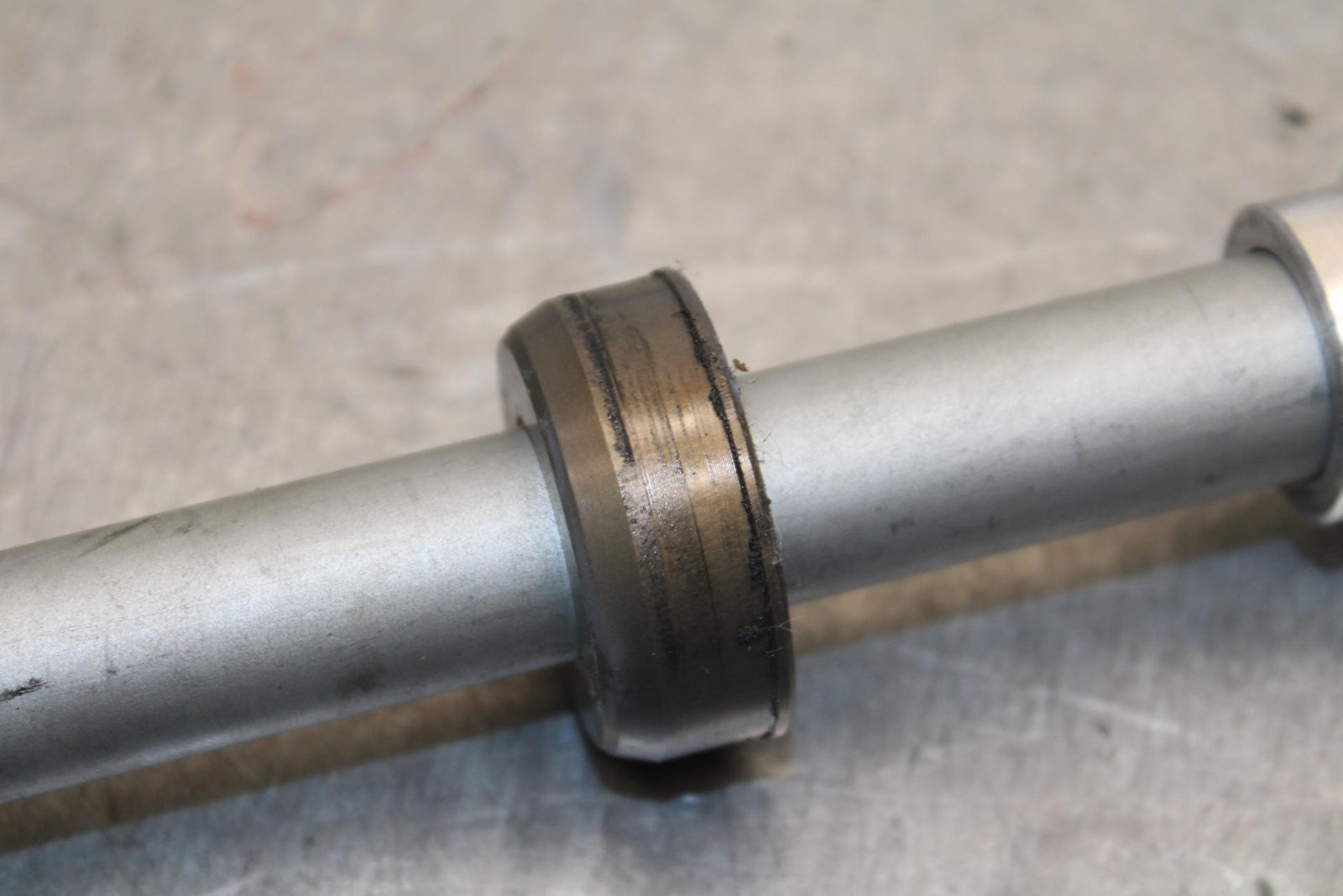 20-23 APRILIA RS660 REAR AXLE BACK WHEEL RIM PIVOT BOLT AXEL BB643