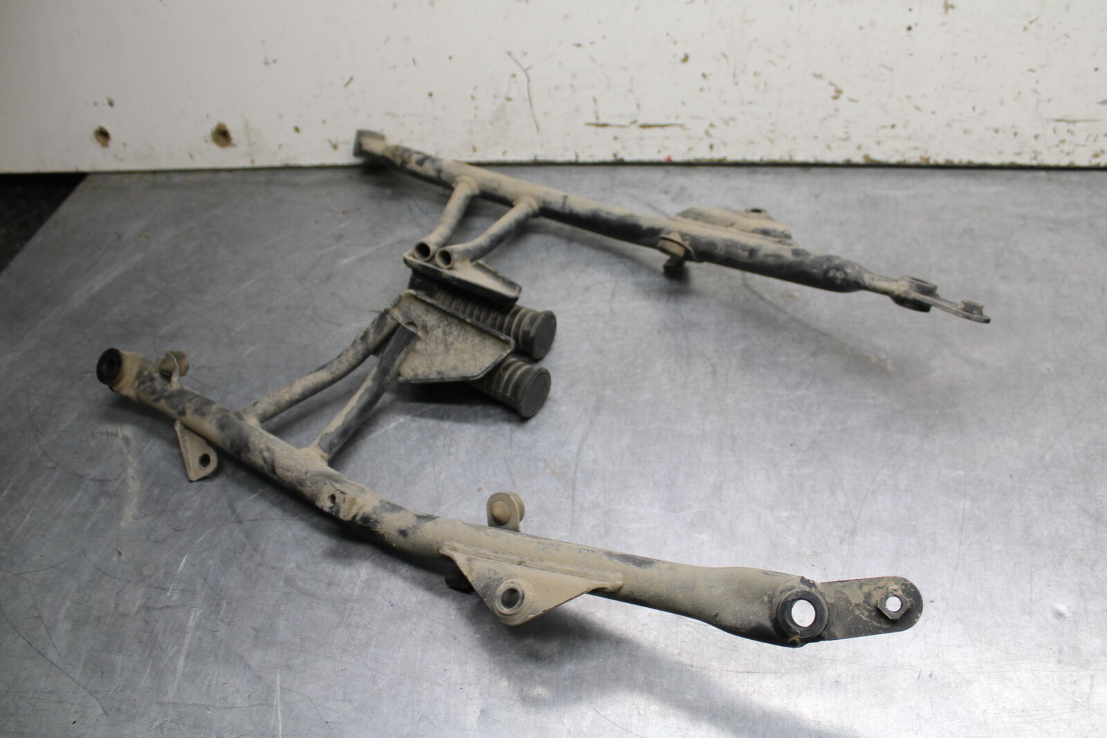 16-17 KAWASAKI VULCAN S 650 EN650 ABS REAR PASSENGER FOOT STEP PEG/ MOUNT BB731