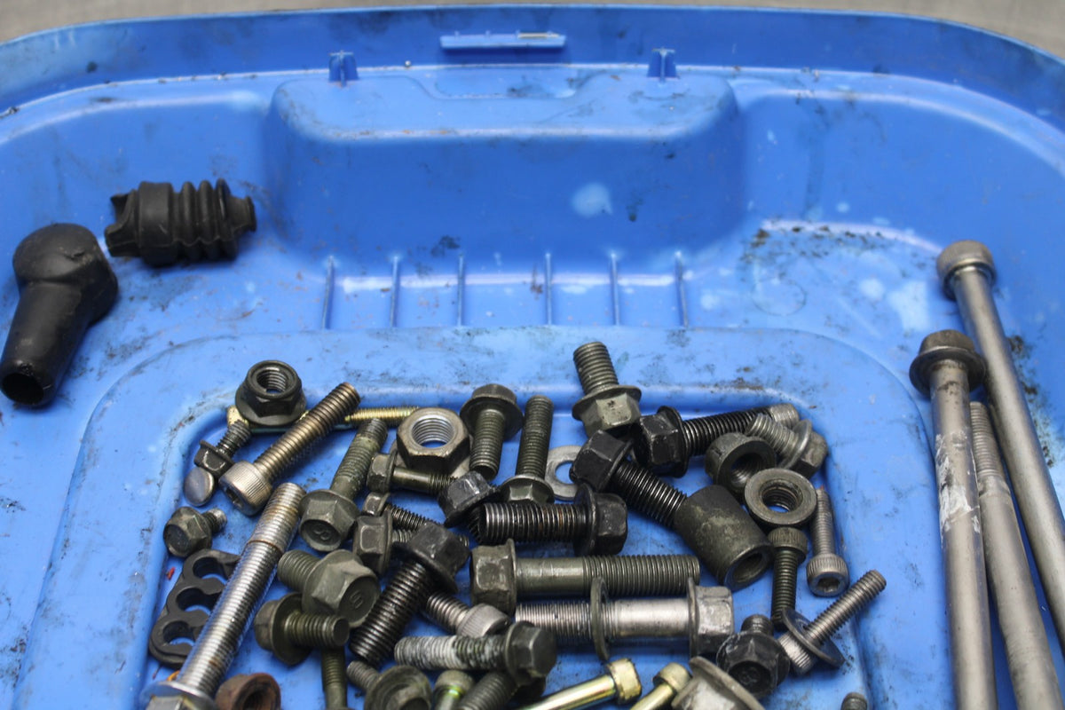 99-09 YAMAHA V STAR 1100 MOUNTING BOLTS HARDWARE SCREWS BB853