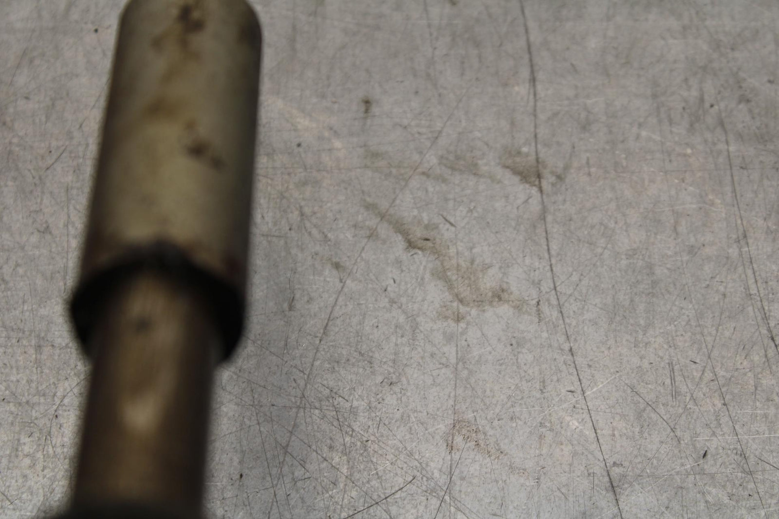 2005 Kawasaki Vulcan 1500 VN1500N REAR AXLE BACK WHEEL RIM PIVOT BOLT  BB576