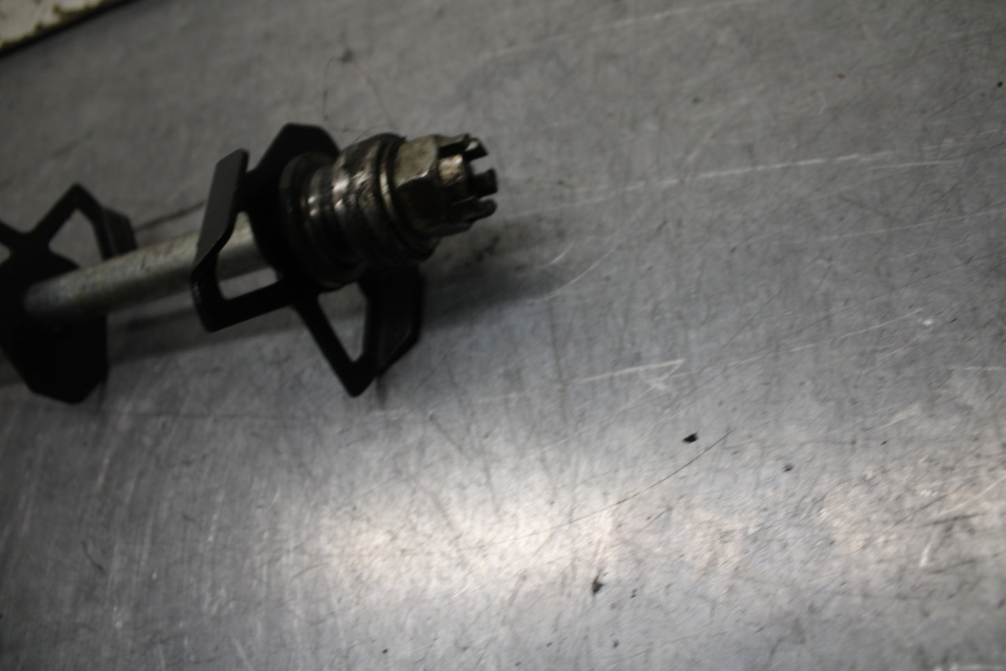 24 KAWASAKI NINJA 500 ABS REAR AXLE BACK WHEEL RIM PIVOT BOLT AXEL BB744