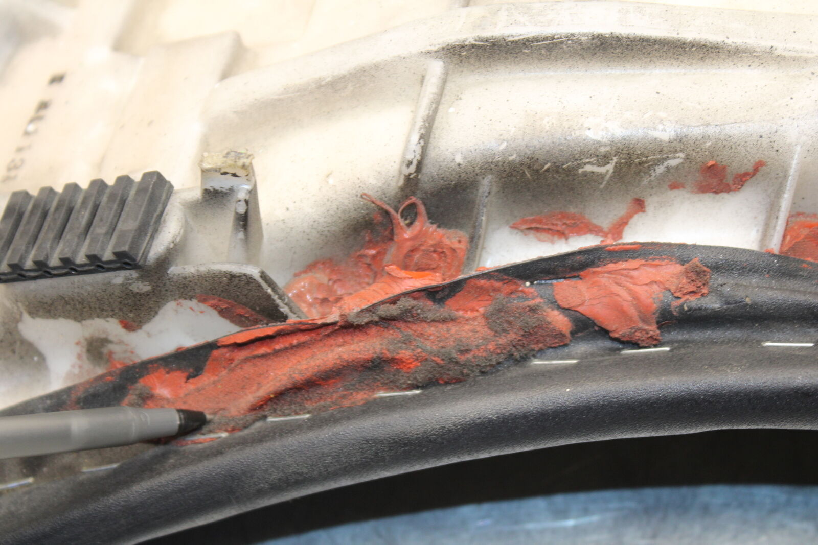 09-12 KAWASAKI NINJA ZX6R ZX600R FRONT DRIVERS SEAT PAD SADDLE PILLION BB656