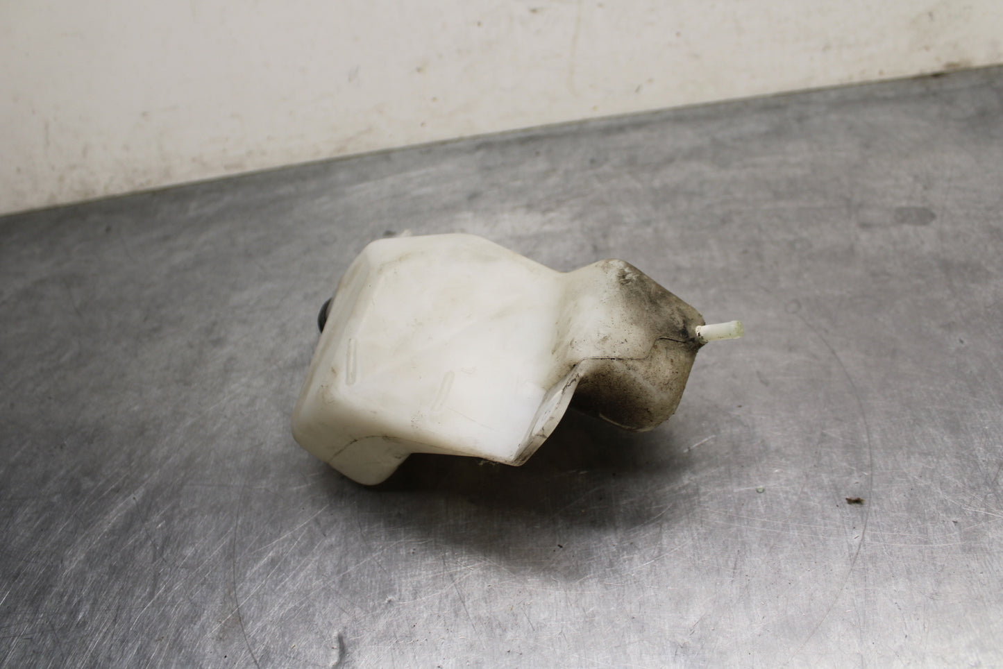 04 SUZUKI INTRUDER 800 COOLANT WATER TANK RESERVOIR BOTTLE BB758