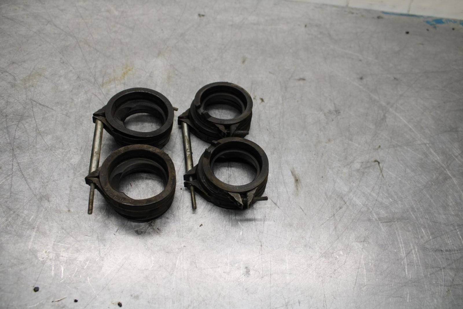99-07 SUZUKI HAYABUSA GSX1300R  INTAKE MANIFOLD BB426