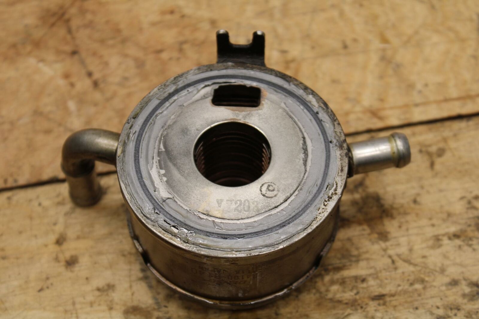 09-10 SUZUKI BOULEVARD M109R ENGINE MOTOR OIL COOLER  BB318