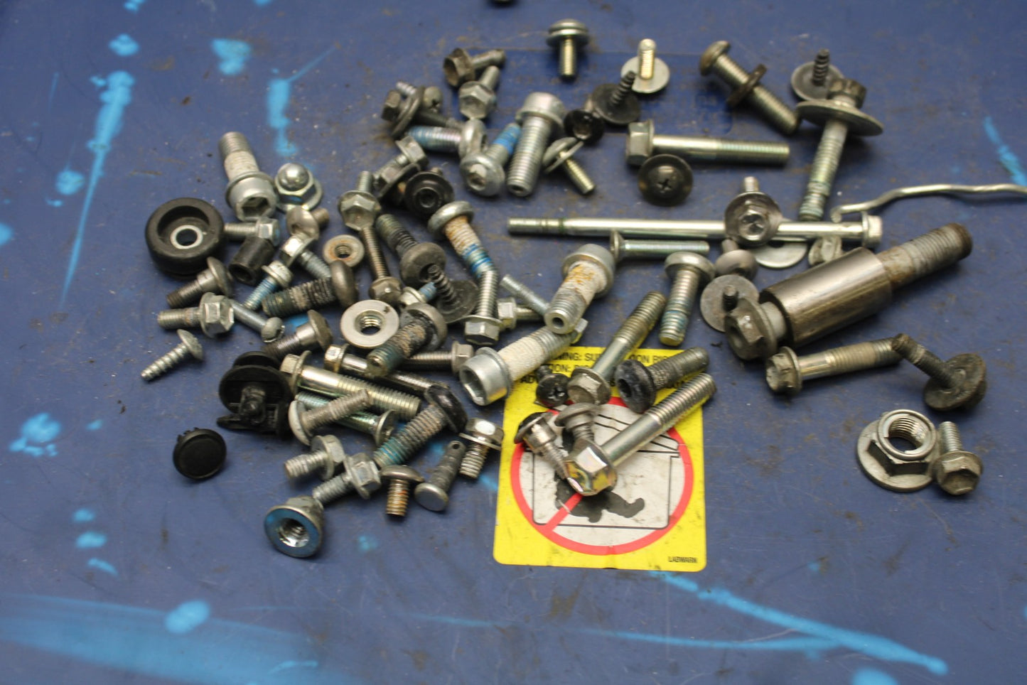 08-10 SUZUKI GSXR 600 MOUNTING BOLTS HARDWARE MOTOR SCREWS BB202