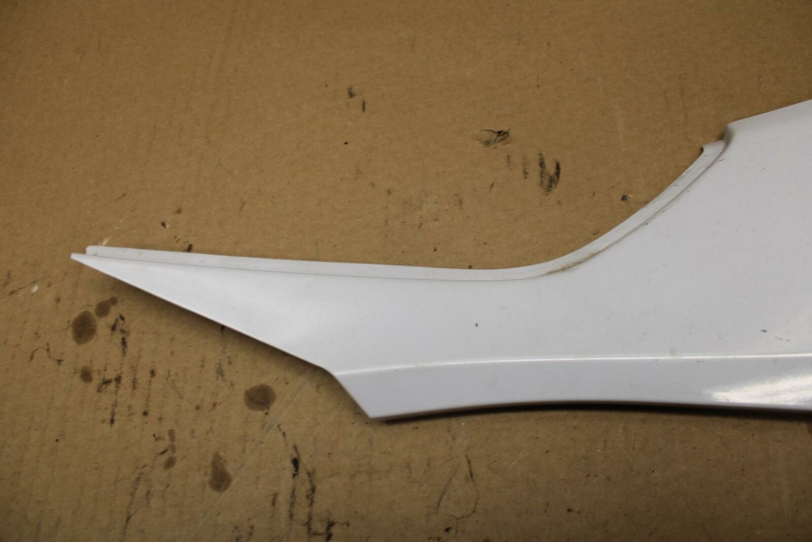 15 KAWASAKI NINJA 300 EX300  RIGHT FRONT SIDE SEAT SADDLE PANEL TRIM COWL BB395