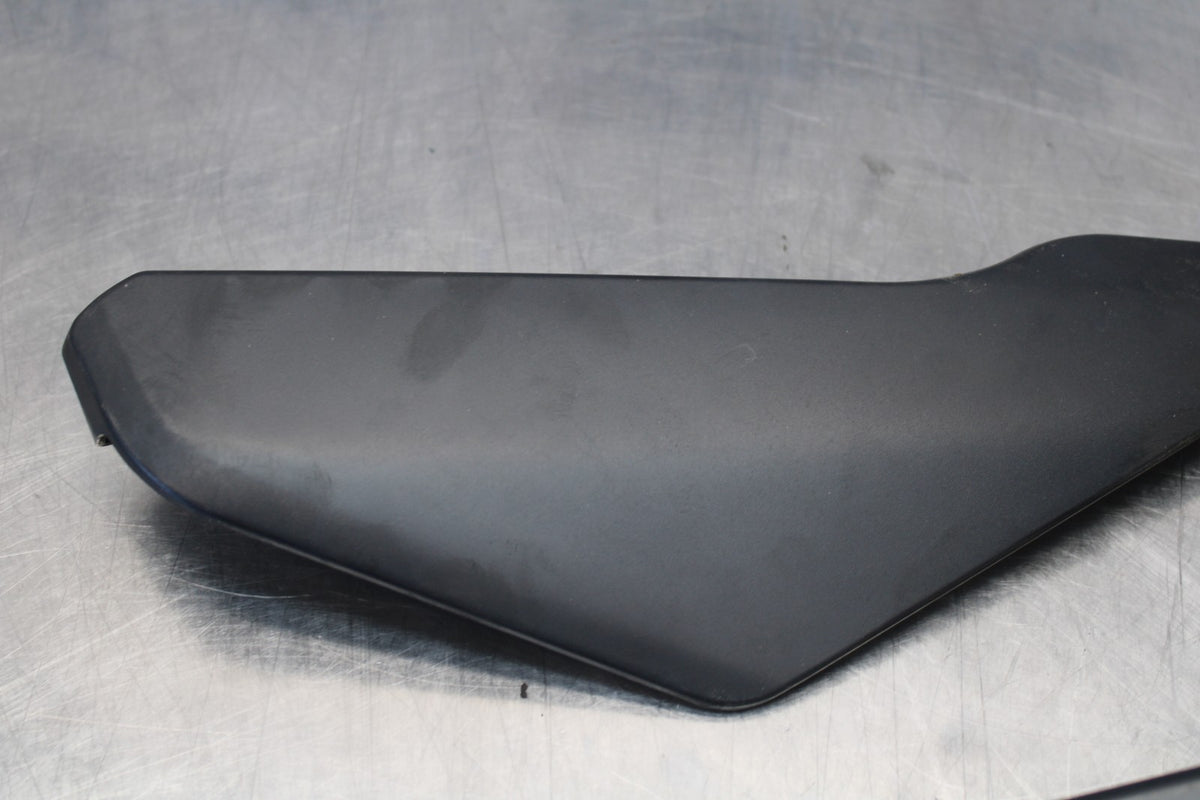 04-05 SUZUKI GSXR600 RIGHT LEFT GAS FUEL TANK PANELS COVERS TRIM SET COWLS BB792