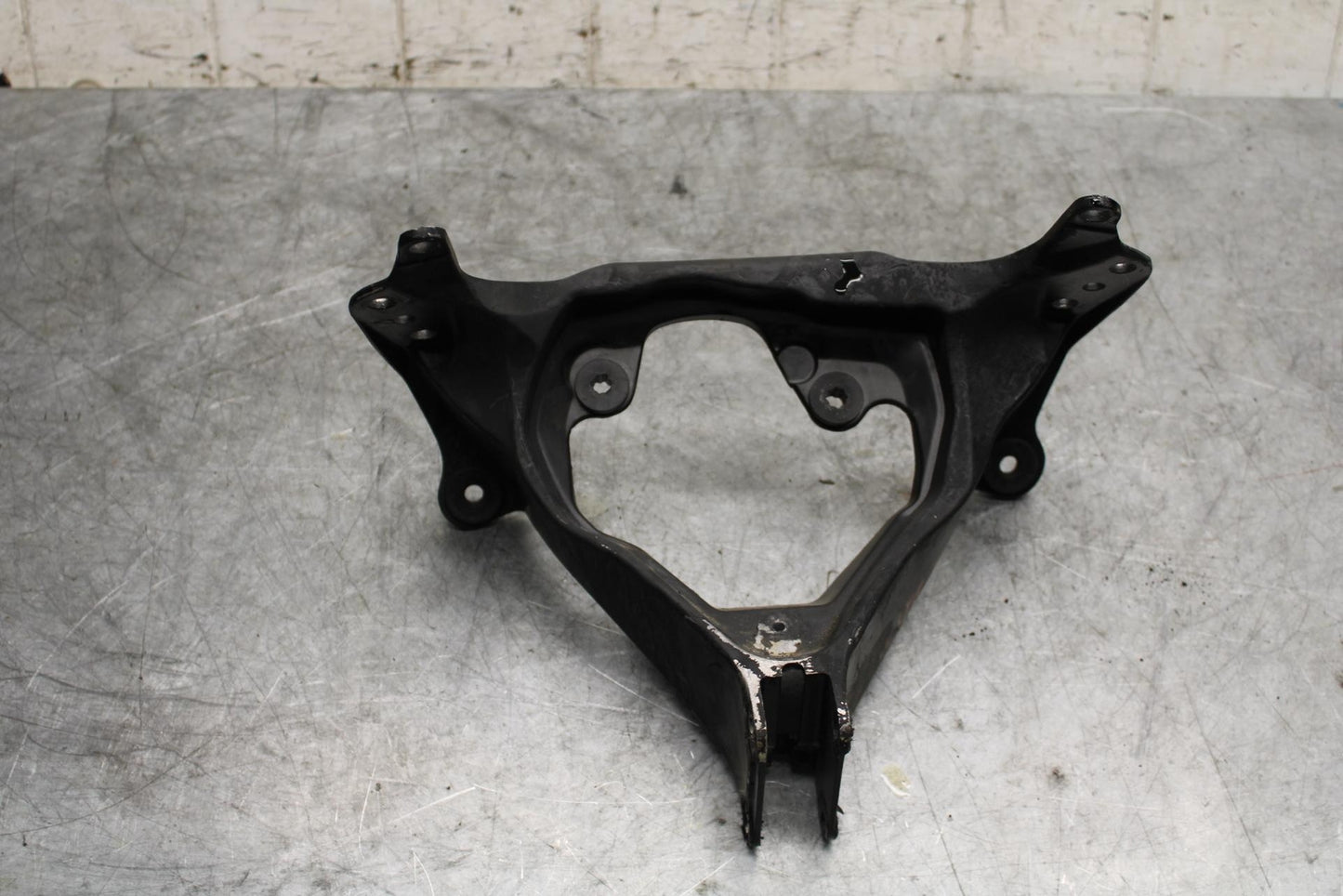 06-07 SUZUKI GSXR600 750 UPPER FAIRING MIRROR GAUGES STAY BRACKET BB543