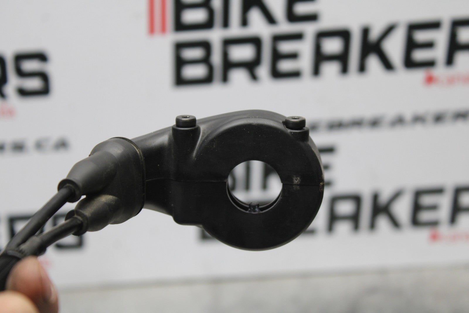 21-23 KAWASAKI NINJA ZX6R THROTTLE CABLE LINE HOUSING GUIDE BB179