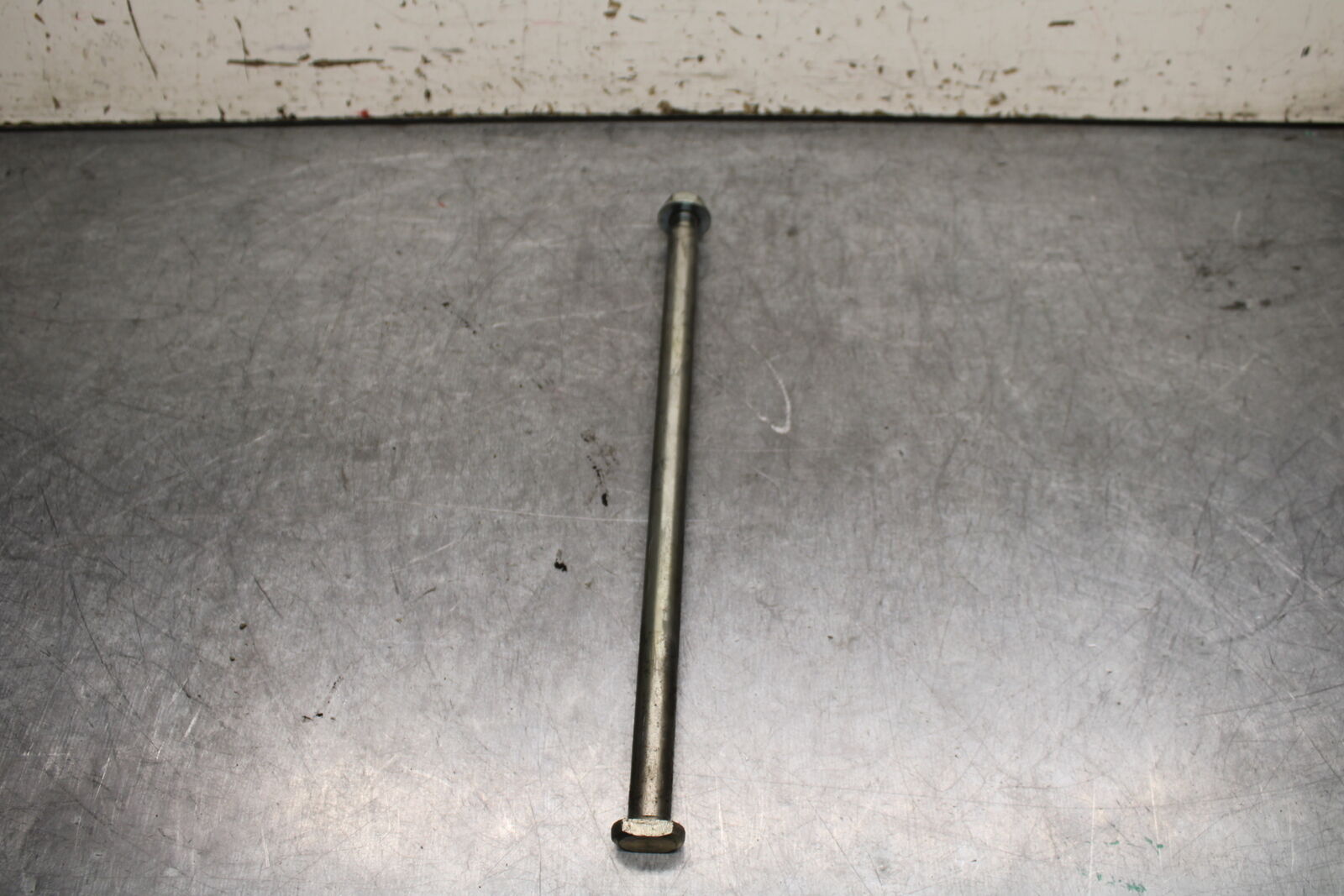 09-15 YAMAHA FZ6R REAR BACK SWINGARM BOLT PIVOT AXLE 1AE-22141-01-00 BB719