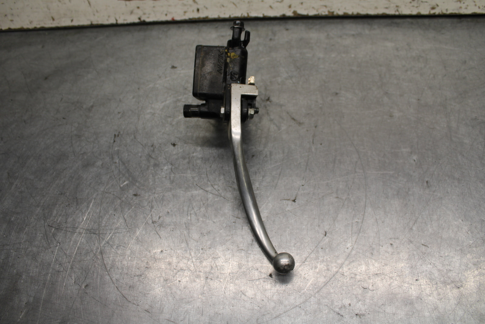 15-16 HONDA CB300F FRONT BRAKE MASTER CYLINDER w/ LEVER BB740