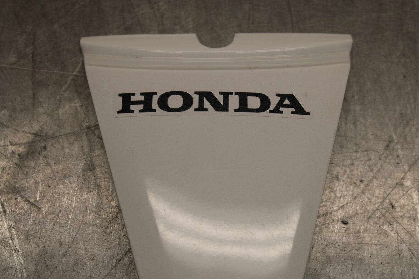 08 HONDA CBR125R CENTER REAR BACK TAIL FAIRING COVER TRIM COWL BB114