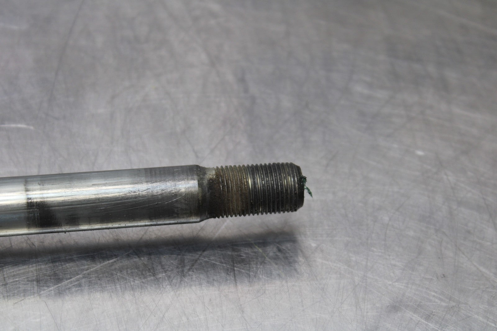 05 TRIUMPH ROCKET III FRONT WHEEL RIM AXLE PIVOT BOLT BB186