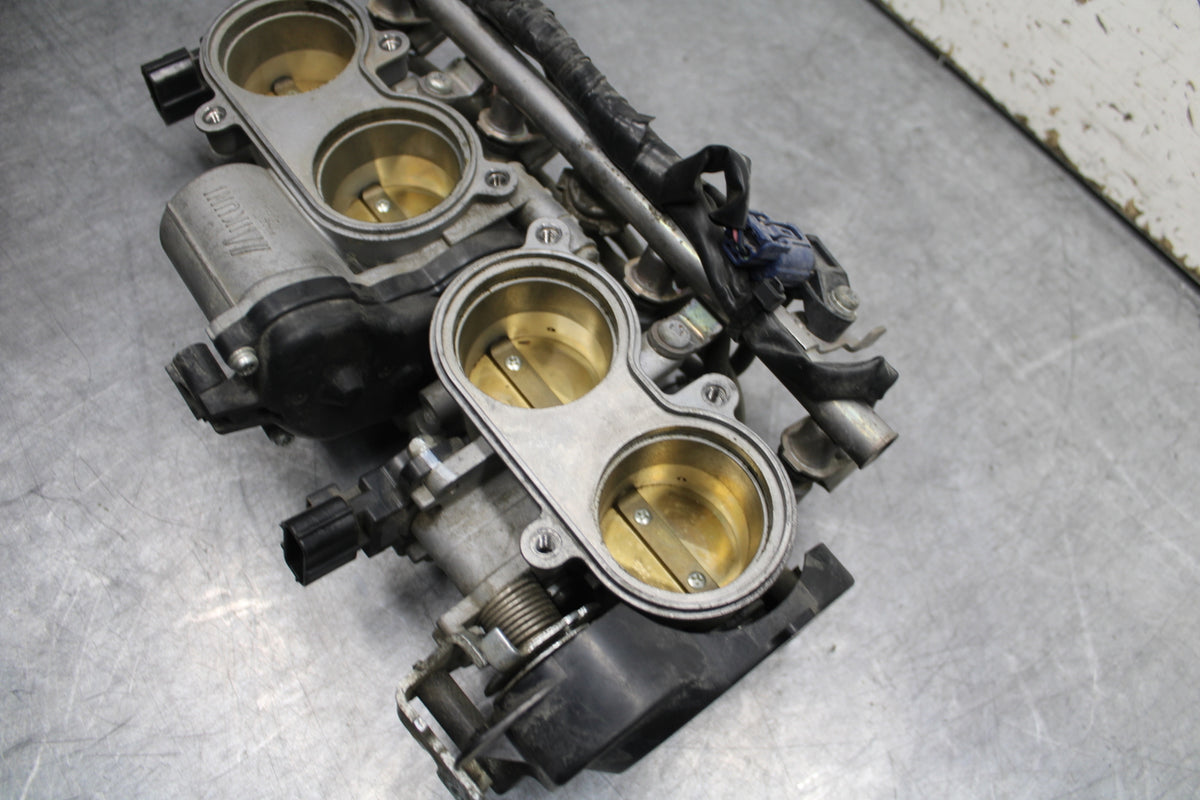 07-08 YAMAHA YZF R1 MAIN FUEL INJECTORS / THROTTLE BODIES BB724