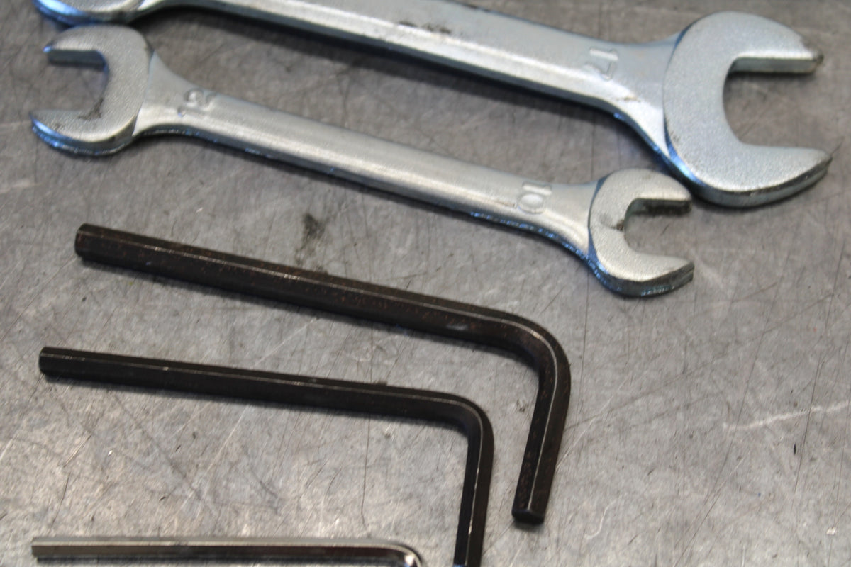 11-24 SUZUKI GSXR750 STOCK TOOLS OEM TOOL BAG KIT SET BB687