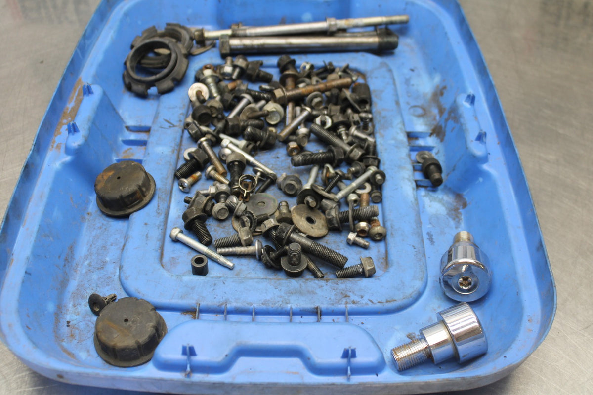 08 YAMAHA V STAR 1100 XVS1100AW CLASSIC MOUNTING BOLTS HARDWARE BB916