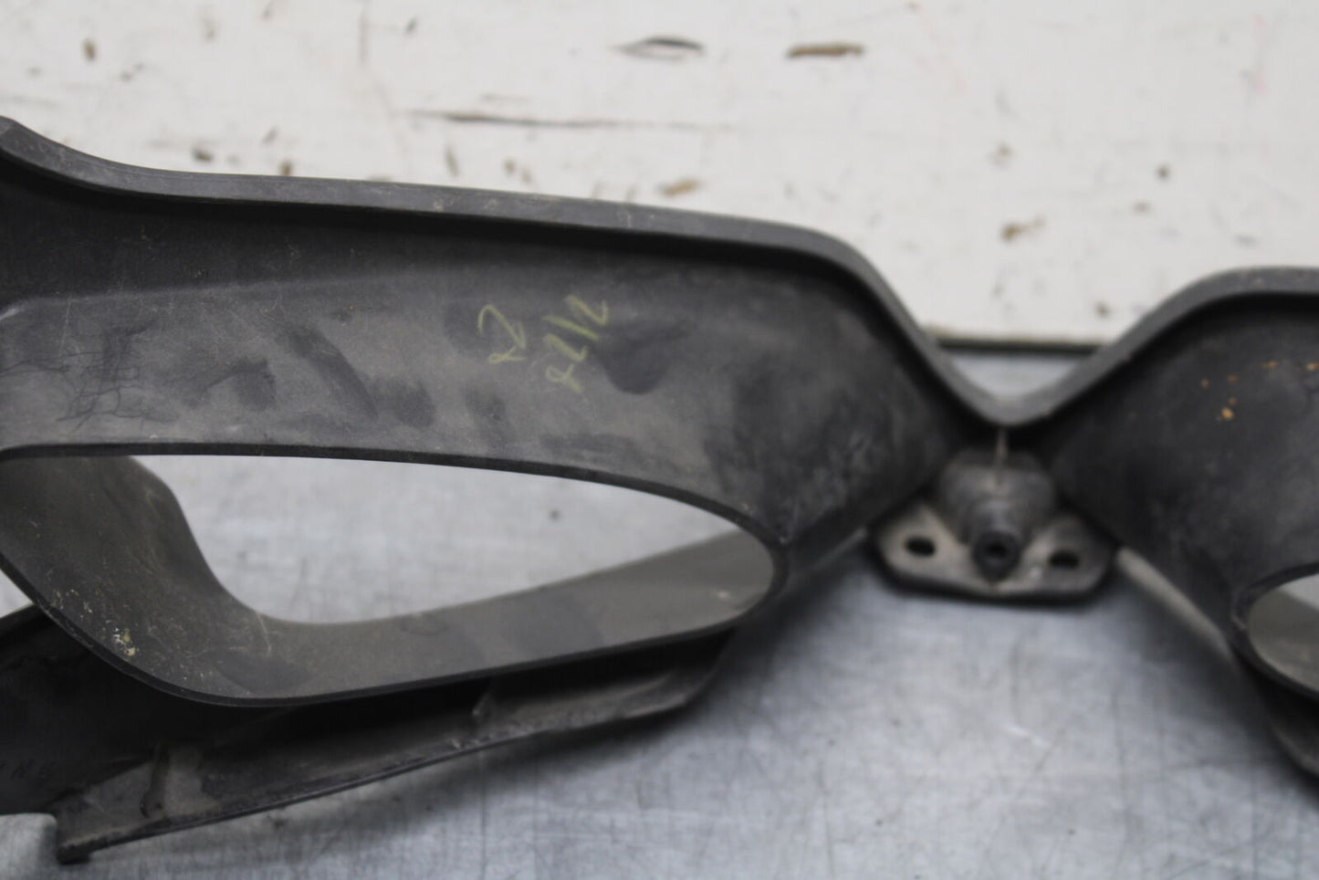 08-09 SUZUKI GSXR600 FRONT CENTER COWL FAIRING BB728