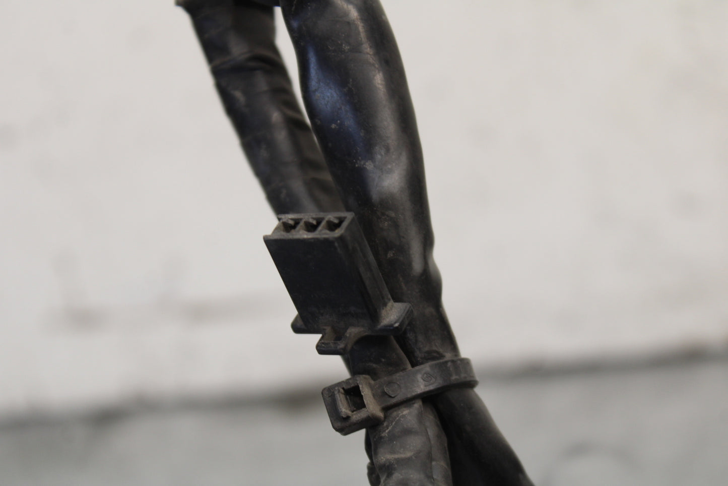 03-04 KAWASAKI NINJA ZX6RR LEFT CLIP ON HANDLE HORN SIGNALS SWITCHES BB684